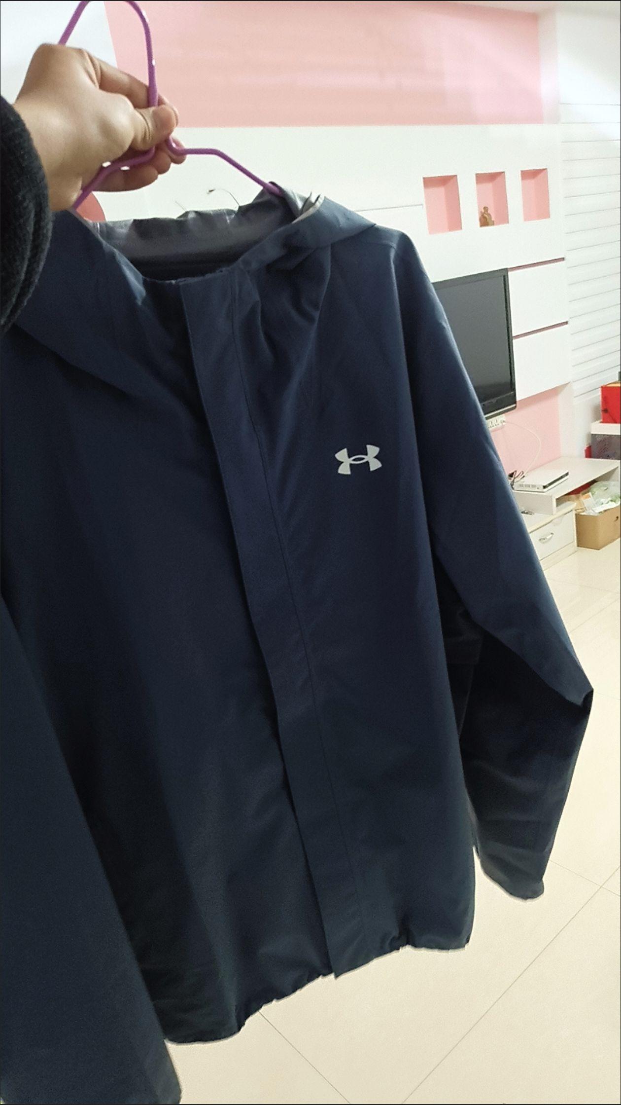 新款安德玛外套